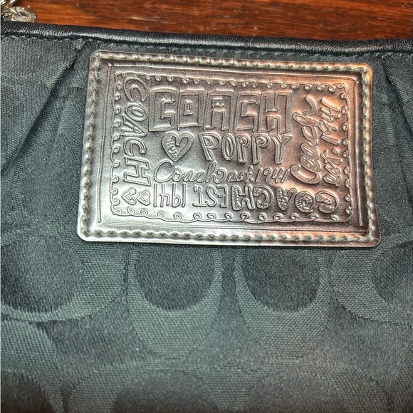 EUC Coach Wristlet - Picture 3 of 7